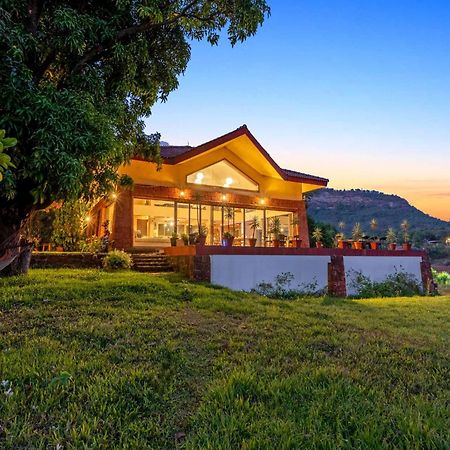 Stayvista At Three Shores With Lake View & Alfresco Dining Khamshet Eksteriør billede